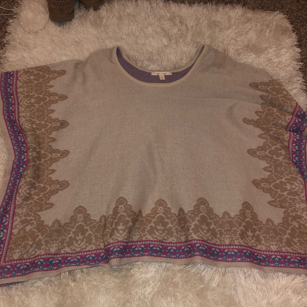 Poncho sweater